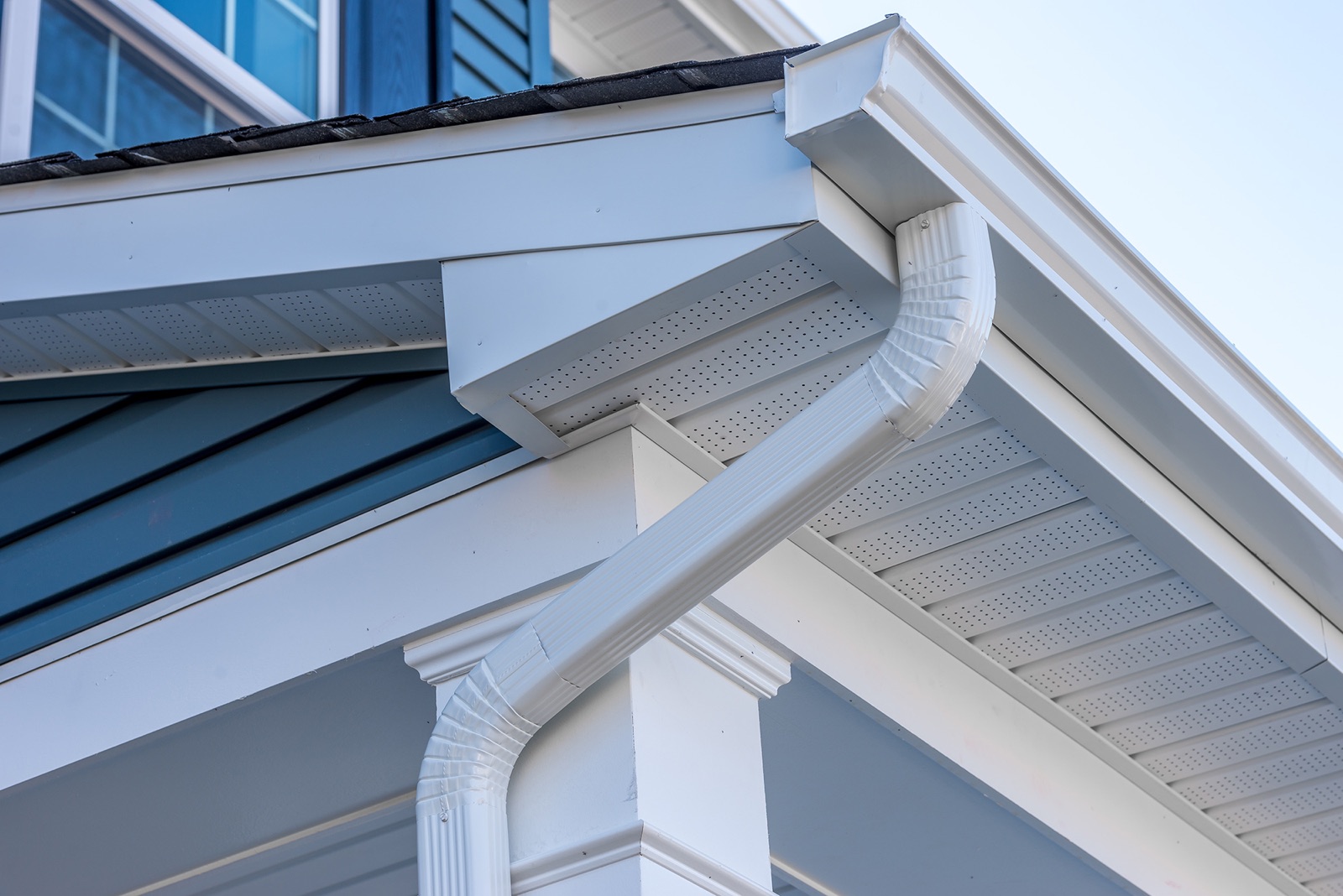 Seamless gutter and downspout detail installed on a Cincinnati home by AllGood