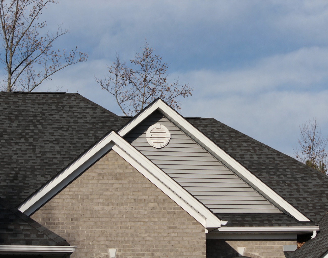 Completed architectural shingle roof replacement on a West Chester, OH home